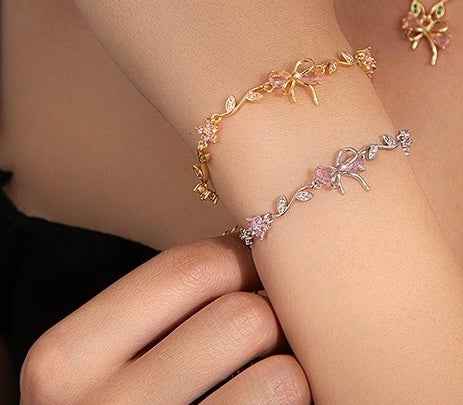 Gold-Plated Floral Bow Chain Bracelet